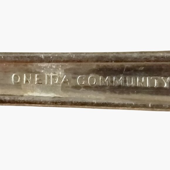 Tudor Plate Oneida Community Gravy Ladle Silver Plated Floral Pattern - Picture 8 of 8